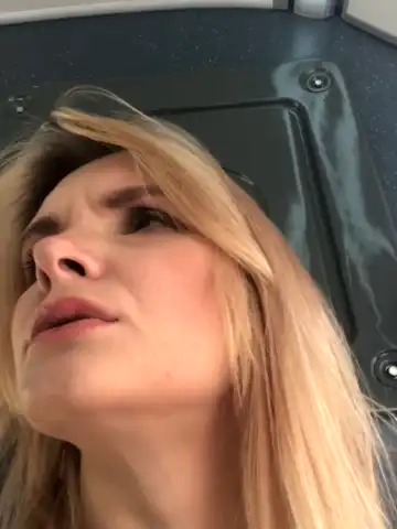 Streetgirl Stripchat - Free Video - 2025 04-05 22:13:58