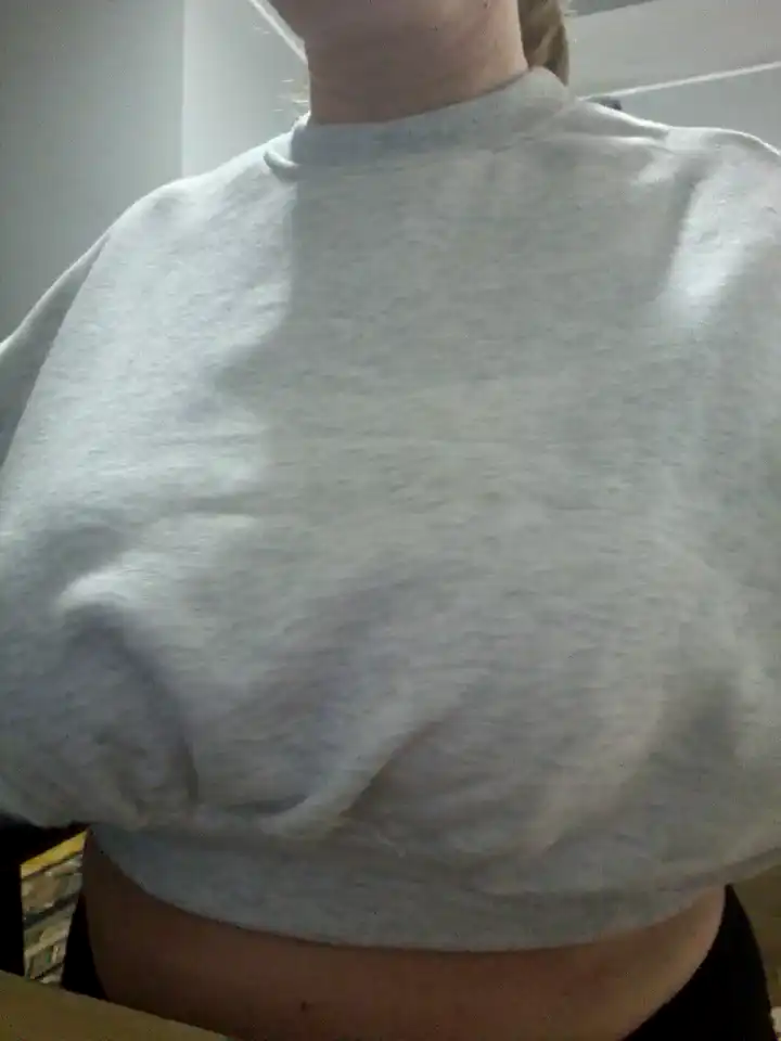 Tasechka_ Stripchat - Live Video Recording - 2025 04-03 13:32:27