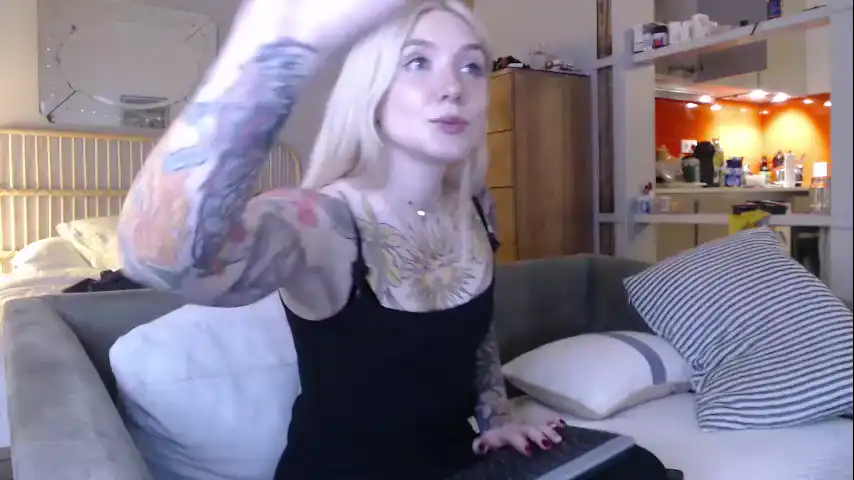 Tattoobbgirl Chaturbate - Record Video - 2025 02-10 22:52:15