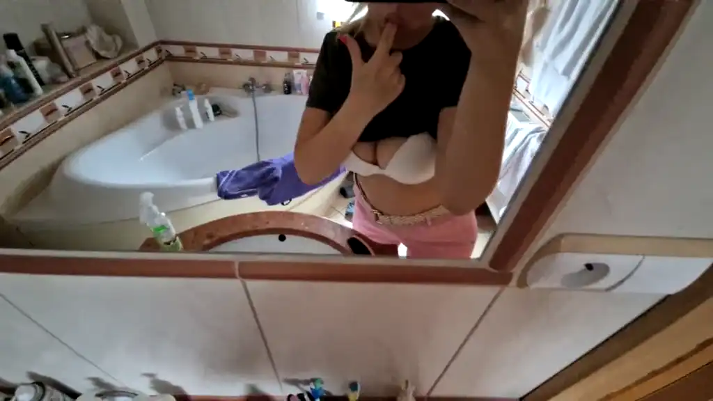Tosiaaaa Showup - Hot Show Video - 2025 01-08 08:48:23
