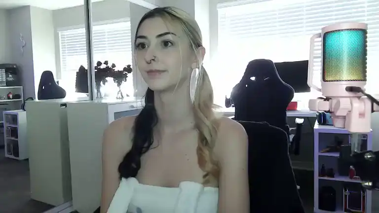 Vampbbygirl Streamate - Hot Show Video - 2025 04-01 11:22:36