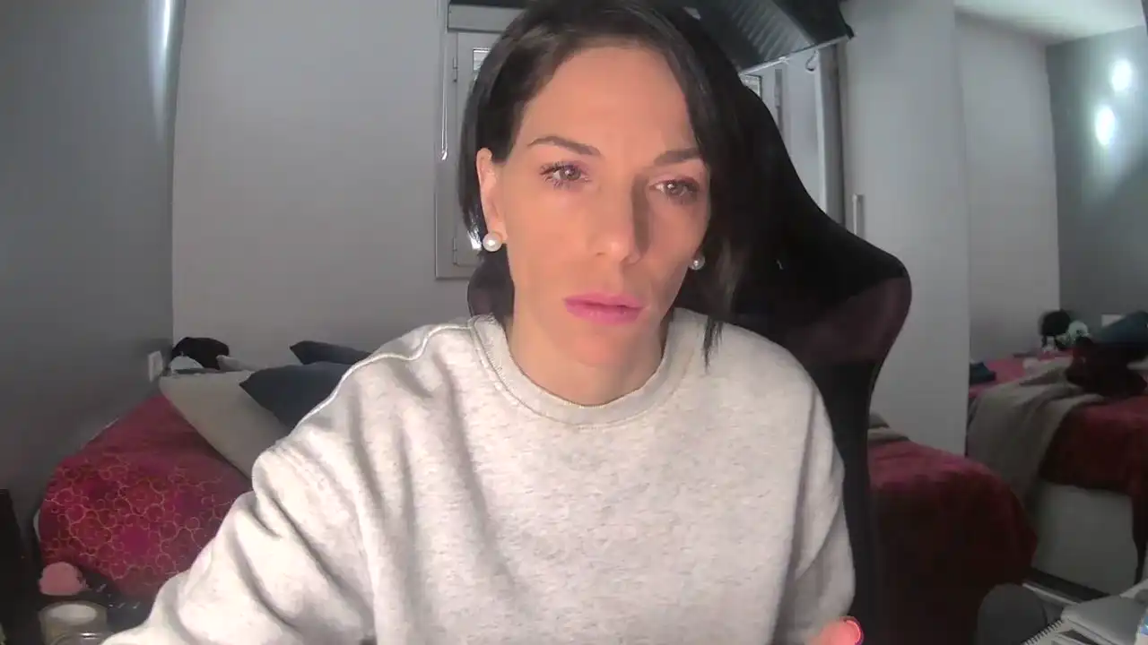 Vampirosa89 Amateur.tv - Live Video Recording - 2025 05-06 00:48:48