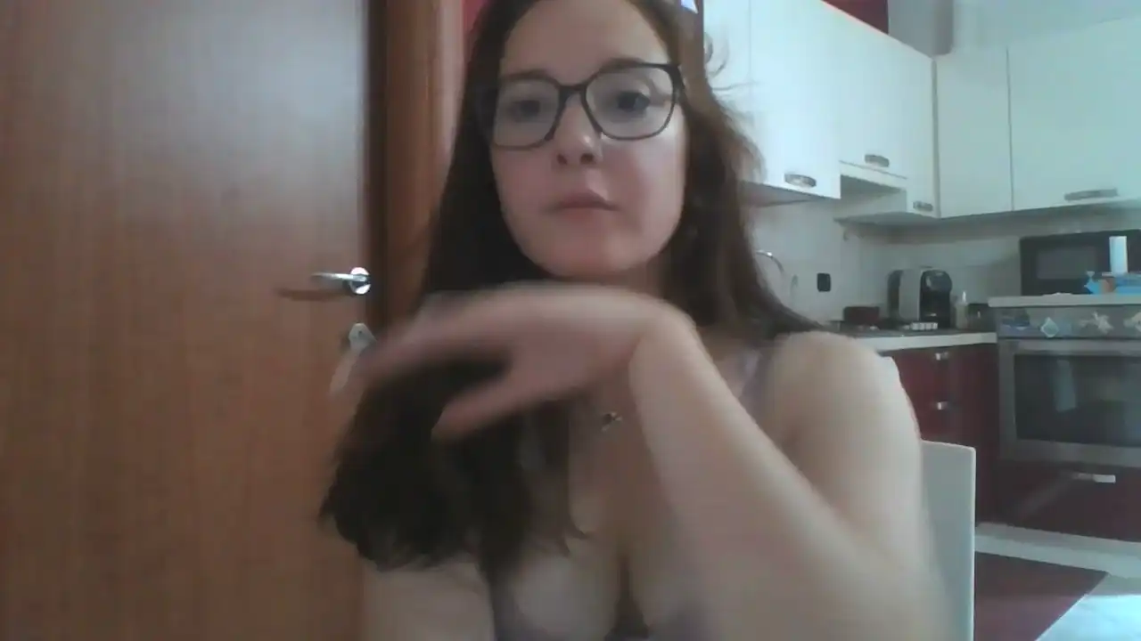 Vanillafoxy Cam4 - Private Video - 2025 05-01 11:14:05