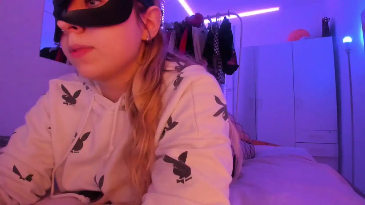 Vanillaisforicecram_ Showup - Free Video - 2025 04-10 09:17:00