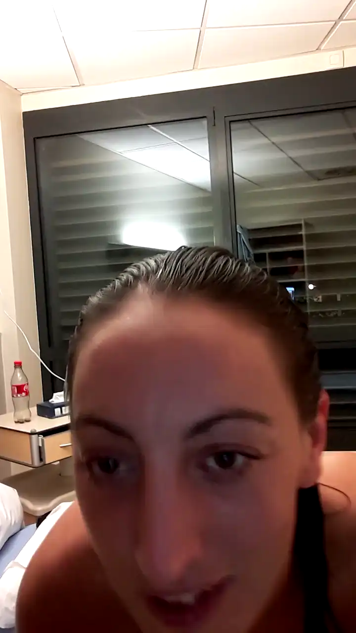 Veronique_Sexy Cam4 - Free Video - 2025 02-05 25:48:46