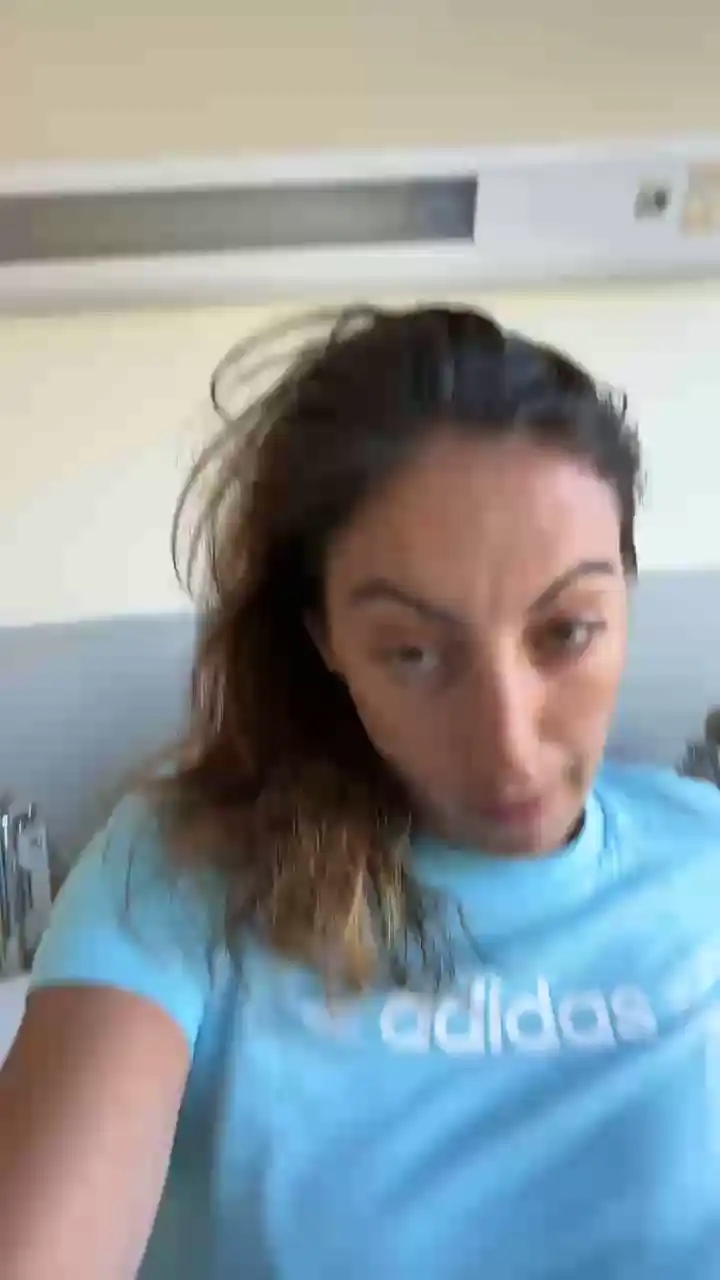 Veronique_Sexy Cam4 - Live Video Recording - 2025 02-06 18:26:08