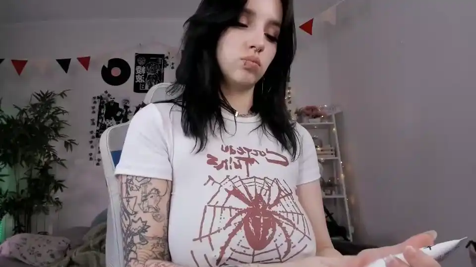 Vivian_Qwerty Chaturbate - Free Video - 2025 03-10 20:28:35