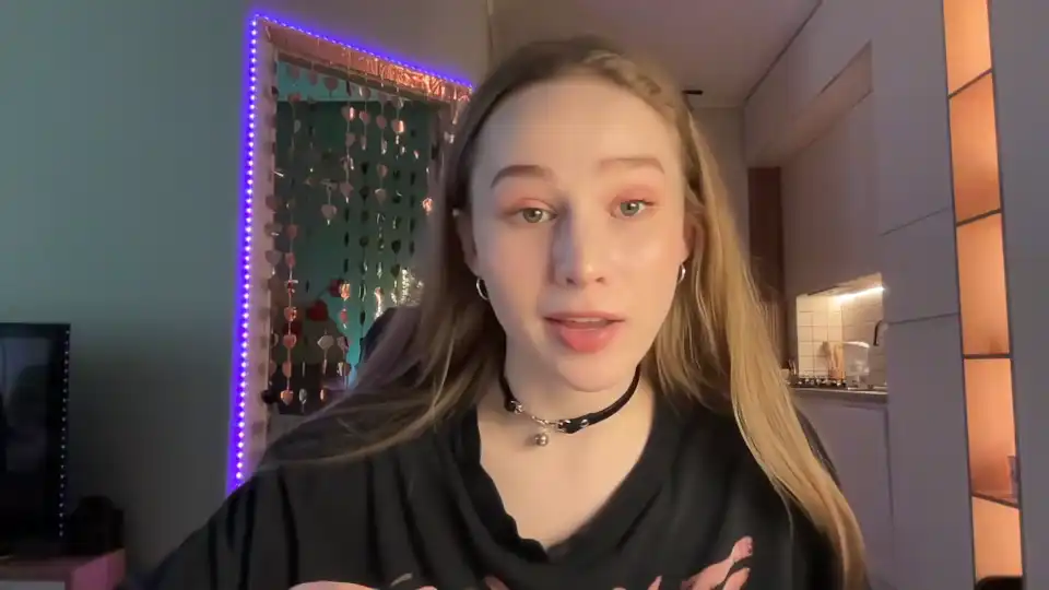 Whoisalisa Chaturbate - Live Video Recording - 2025 04-05 15:52:22