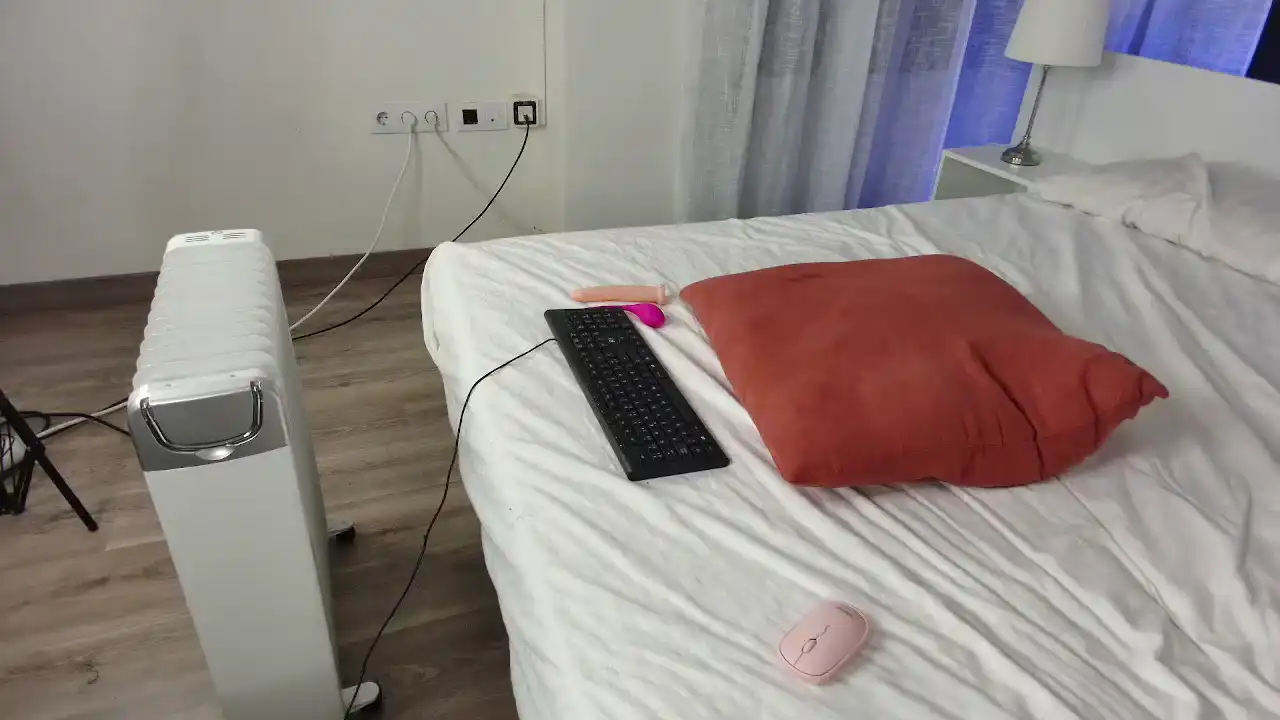 Yourfantasycpl Amateur.tv - Live Video Recording - 2025 02-04 18:56:57